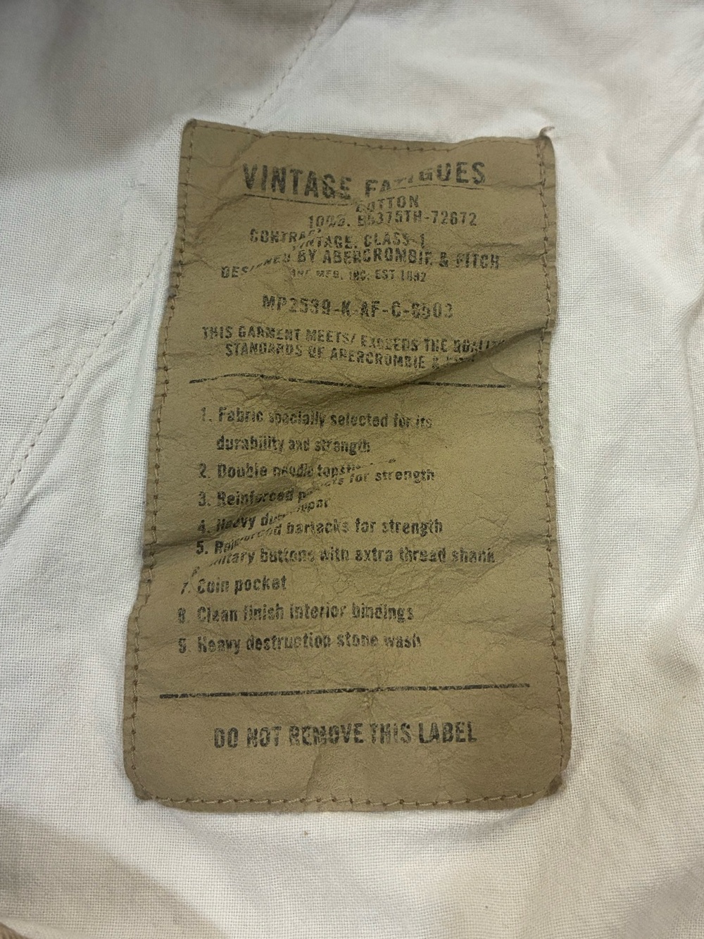 Vintage Abercrombie & Fitch Khaki Cargo Shorts - Picture 6 of 7